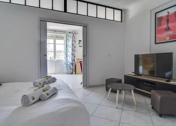 Immogroom - Sea View - Balcony - 5 Min From The Beach - Ac - Wifi